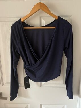 NWT Fabletics Navy Blue Long Sleeve Crossover Wrap Cropped Top Size L